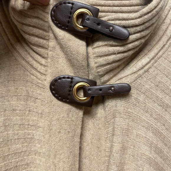 Jones NY Signature Cream Wool Ribbed Cape Poncho with Toggles - Picture 5 of 8